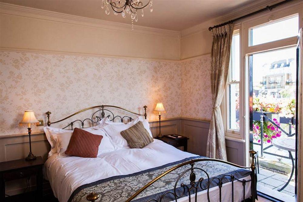 The Swan Hotel Staines-upon-Thames Dış mekan fotoğraf