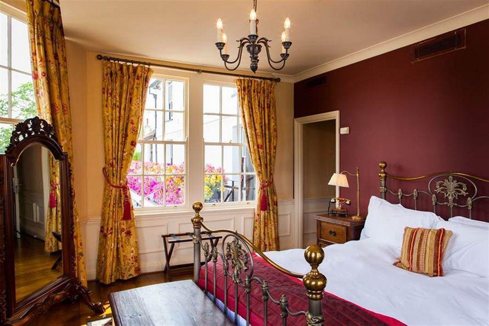 The Swan Hotel Staines-upon-Thames Dış mekan fotoğraf