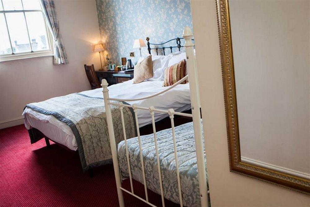 The Swan Hotel Staines-upon-Thames Dış mekan fotoğraf