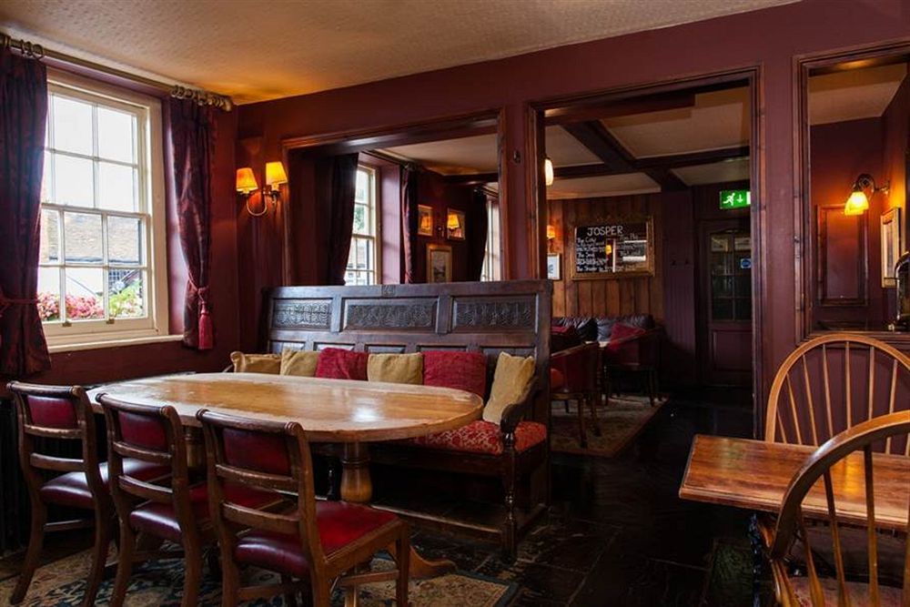The Swan Hotel Staines-upon-Thames Dış mekan fotoğraf